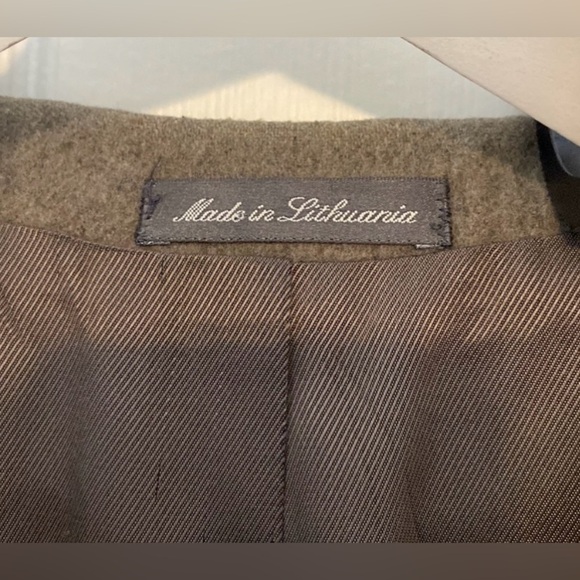 Brown-Blazer- Oscar de la Renta-No Sizing Listed Fits 42R-Excellent Condition - Picture 8 of 9